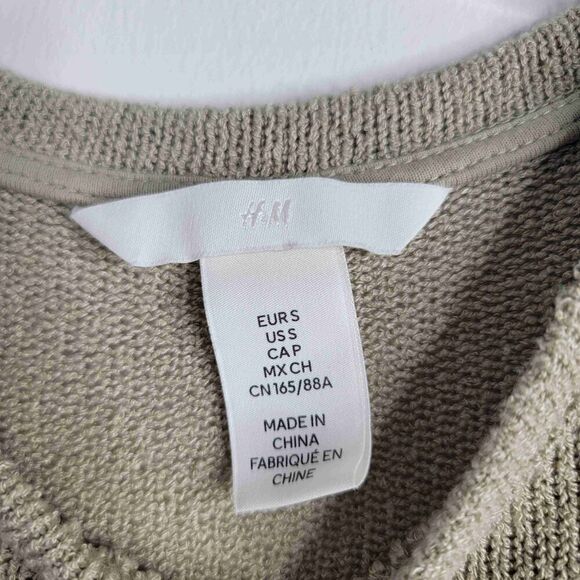 Womens Knit Round Neck Sleeveless Top Size Small - Picture 3 of 6
